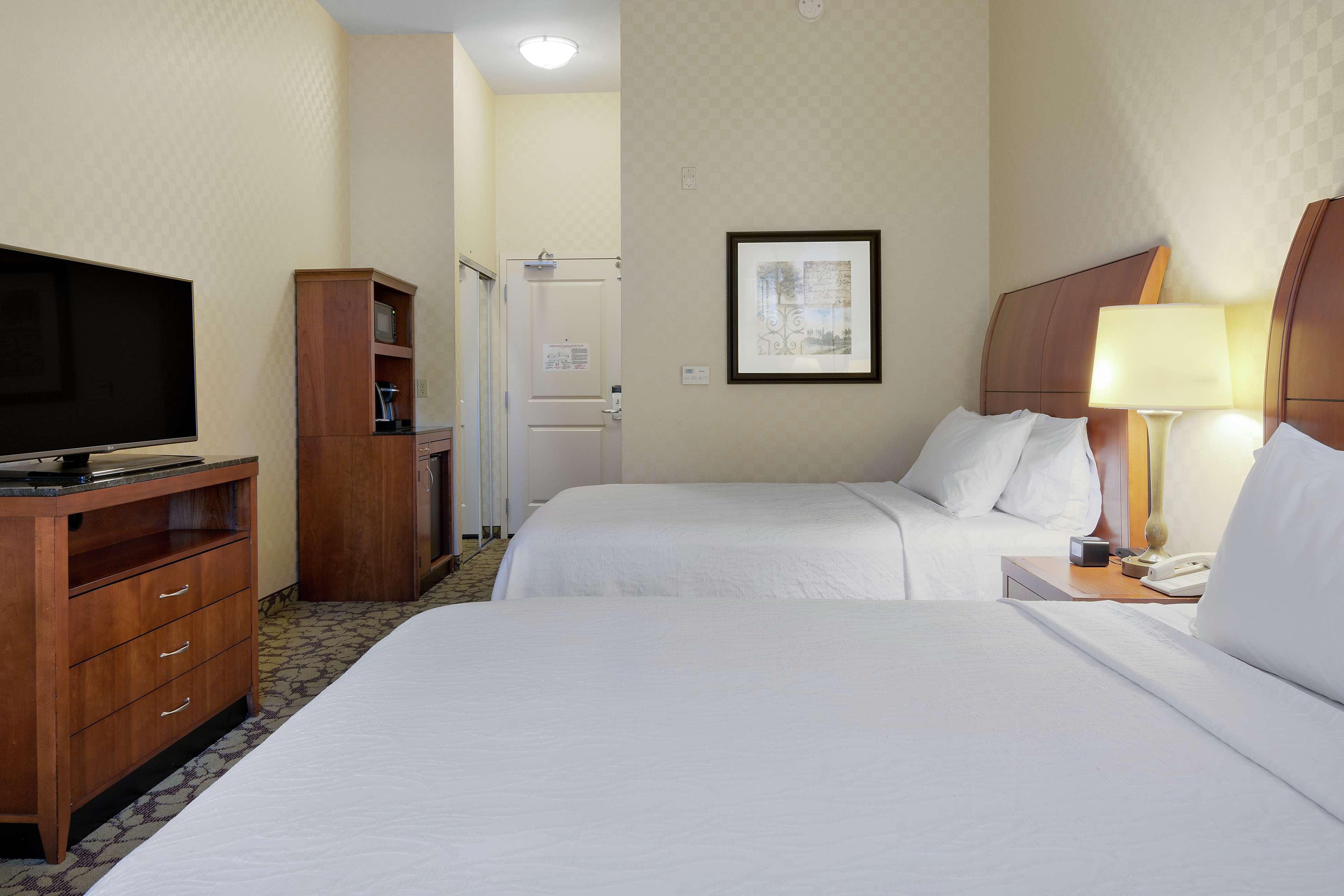 Hilton Garden Inn Sacramento אלק גרוב מראה חיצוני תמונה