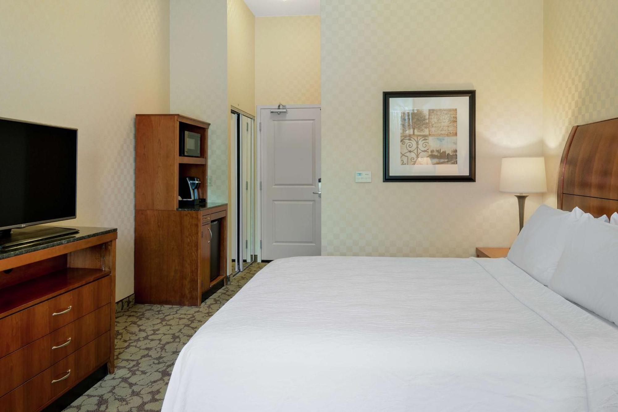 Hilton Garden Inn Sacramento אלק גרוב מראה חיצוני תמונה
