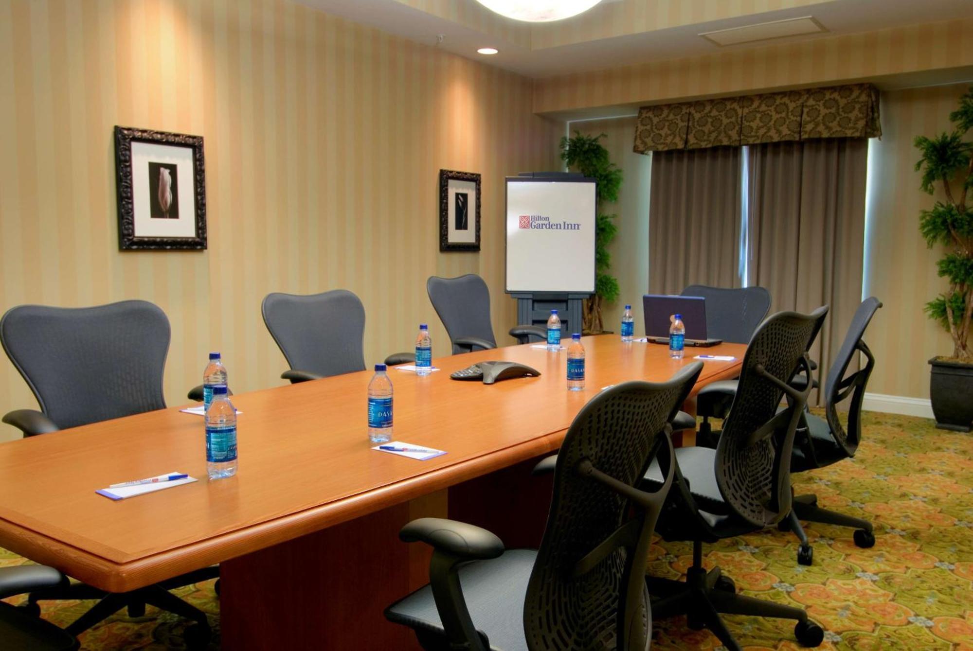Hilton Garden Inn Sacramento אלק גרוב מראה חיצוני תמונה